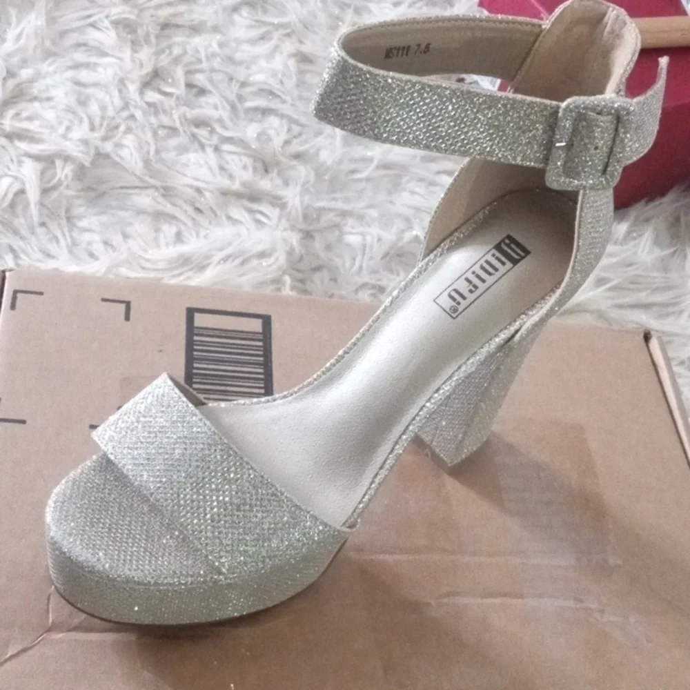D i d i f u stiletto heels